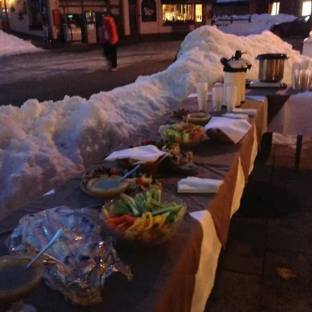 De La Poste Värdshus